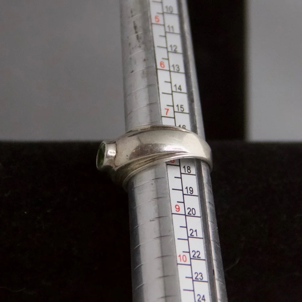 VTG Sterling Silver Peridot Oval Bezel Wide Band Ring Size 8 August Birthstone